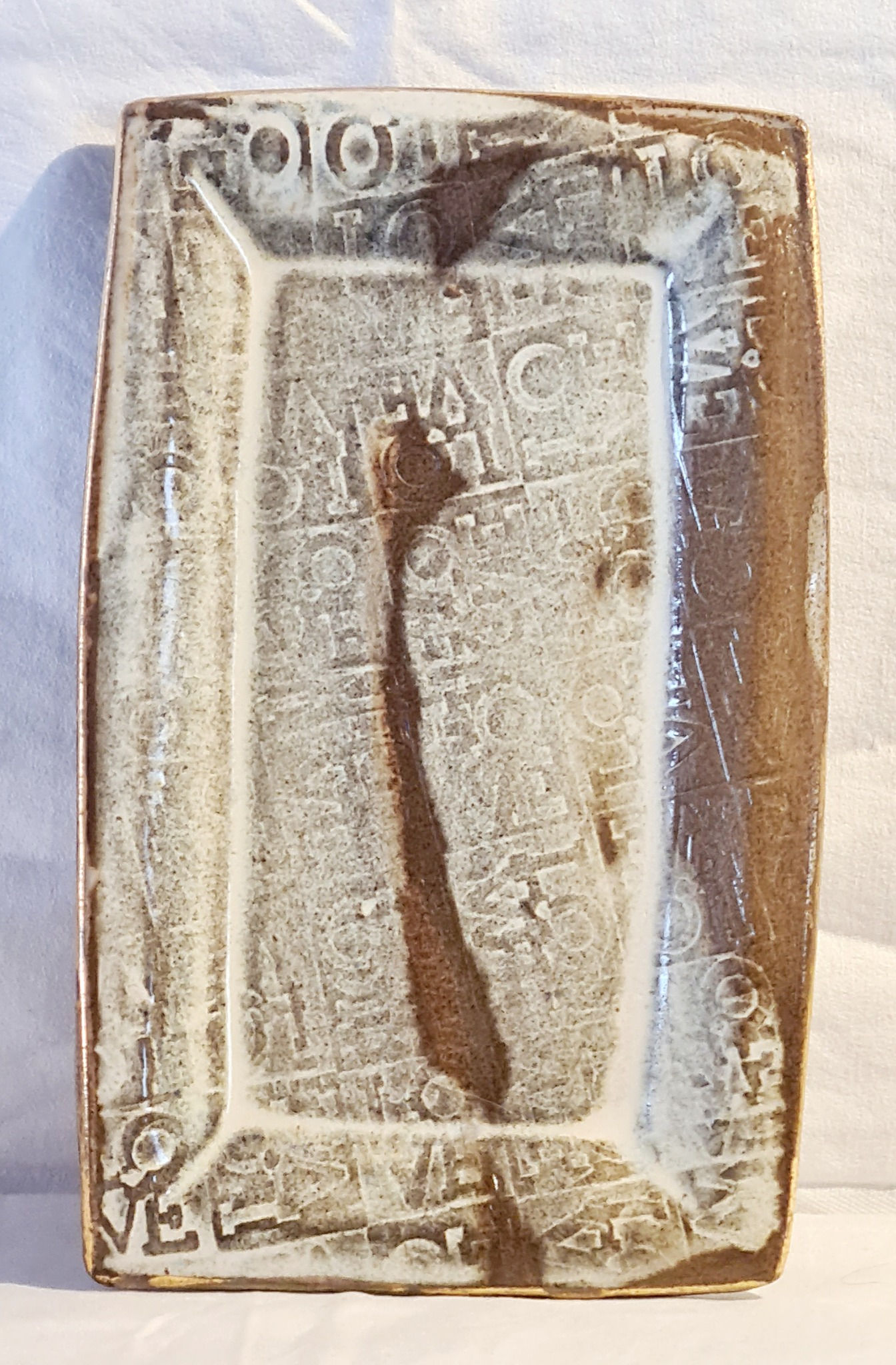 Naturfarget Plate (Brun)