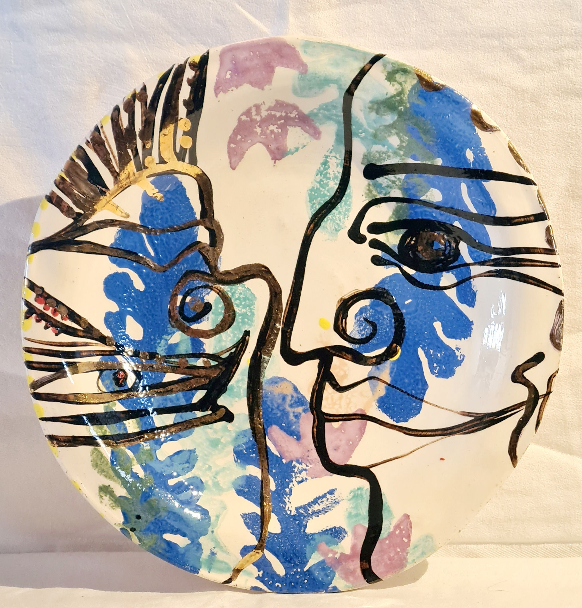 Vegg, serveringsfat, tallerken