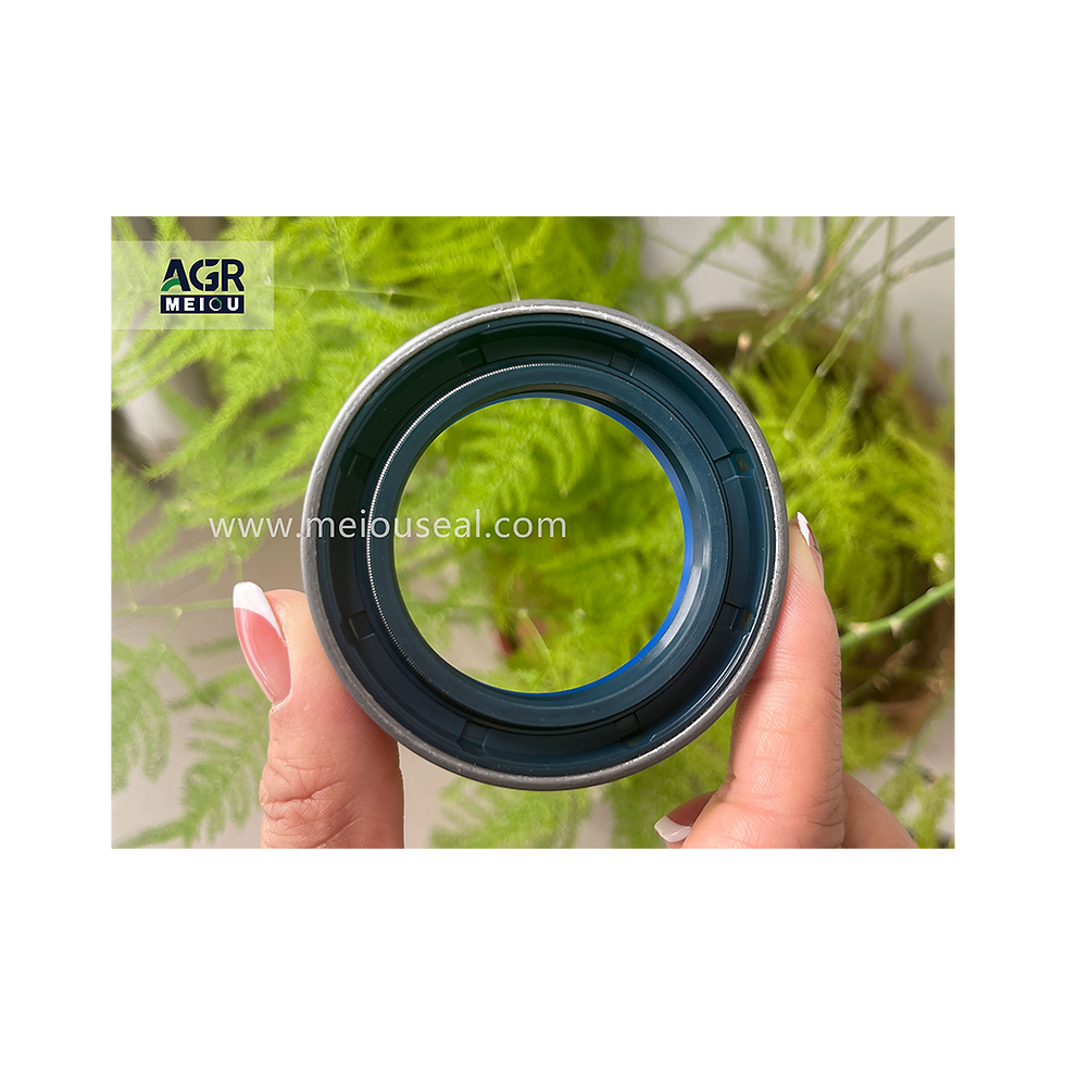 Miniatura: NEW HOLLAND 9840518 DIFFERENTIAL DRIVE AXLE SHAFT SEAL 45*65*18.5 NBR+AU