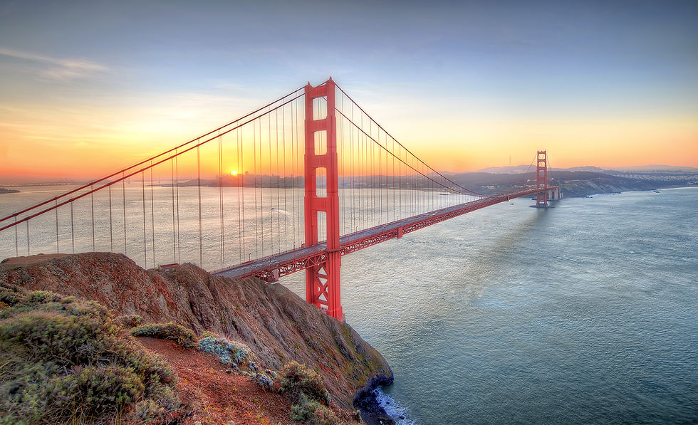 Sunrise seen from Golden Gate Bridge, San Francisco.jpg