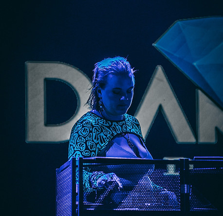 DLUZN on stage at Diamond Club