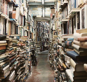 Allée bondée de la librairie