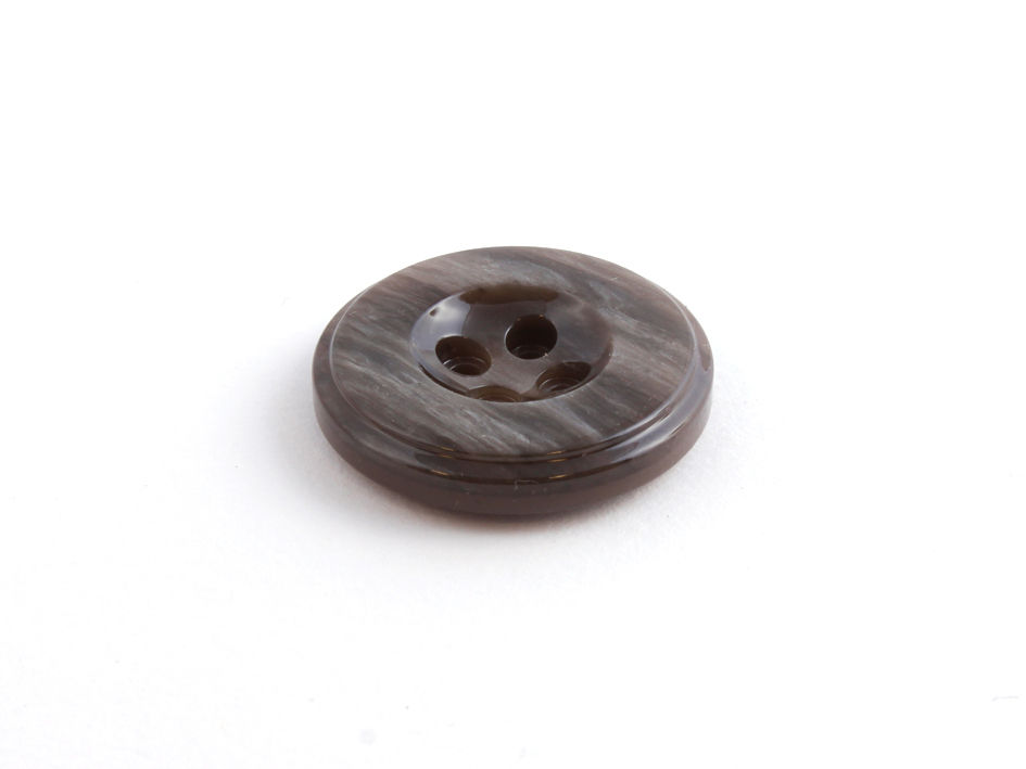 Knapp – Klassisk – 4-hull 28mm Brun