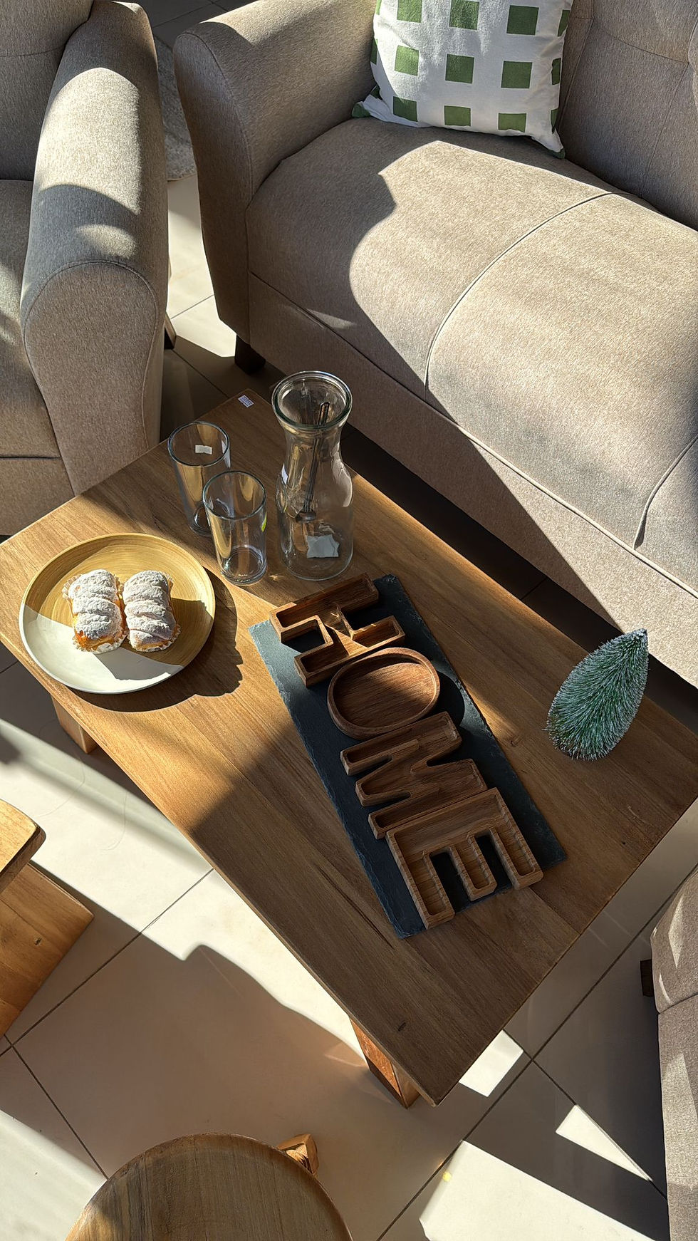 Miniatura: Tabla/copetinero HOME