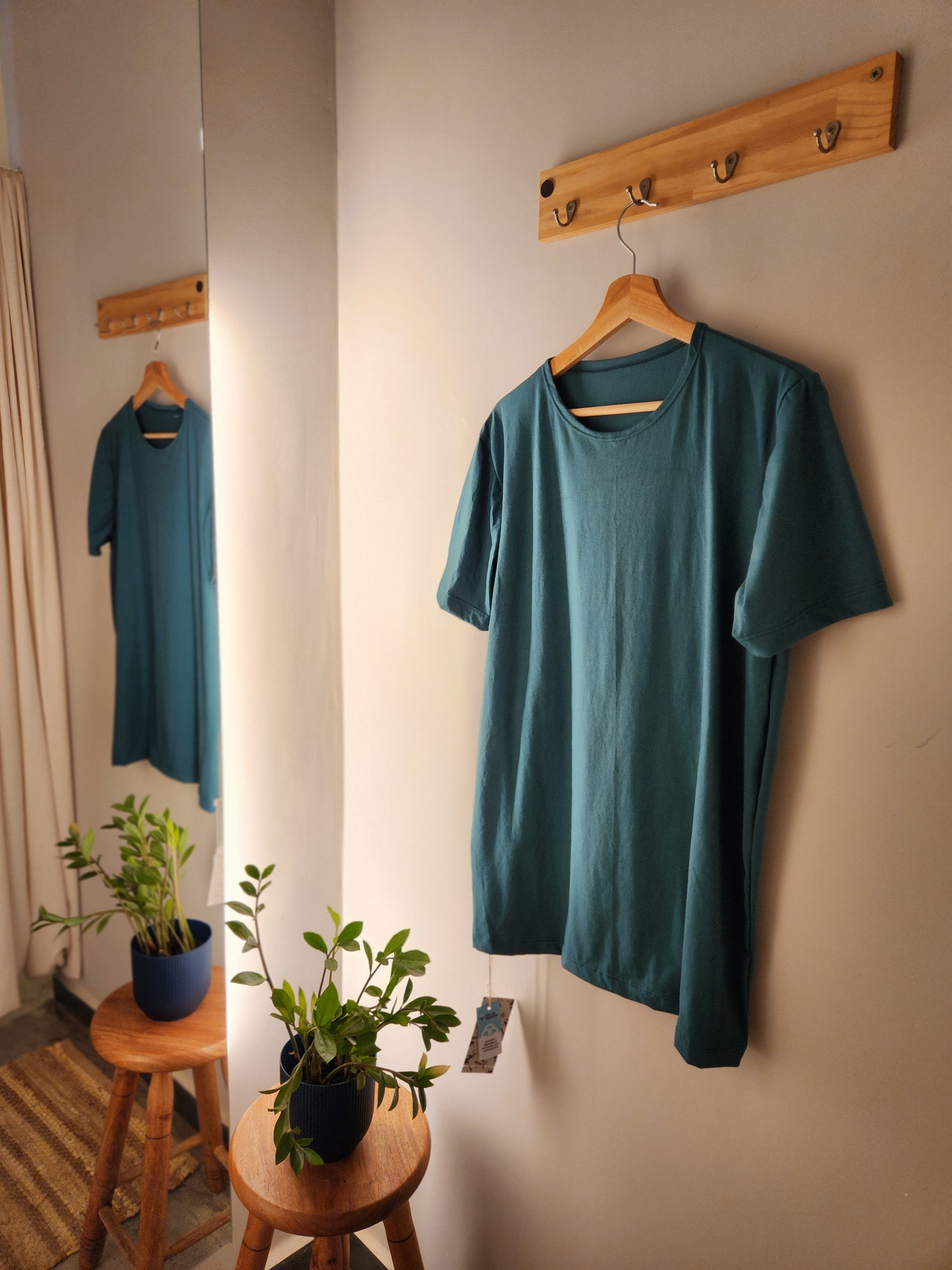 camiseta LÍRIO cor verde murano