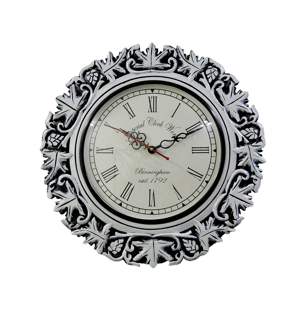 Thumbnail: Wall Clock with carving design