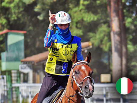 L’orizzonte con lei si chiama FEI Endurance World Championship for Young Horses che si correrà l'11 settembre a Barroca d'Alva in Portogallo, un traguardo che prende forma attraverso ogni allenamento e ogni scelta e che dovrà passare dal verdetto della tappa di Montalcino dove Gloria debutterà con lei in 120 km.