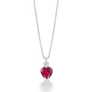 Girocollo in Oro bianco, Diamanti e Rubino cuore ricristallizzato della collezione Storia di Luce Colore Comete Gioielli