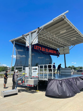 Rent mobile stages for outdoors events. Rent SL100 with delivery and pickup in New York City. 