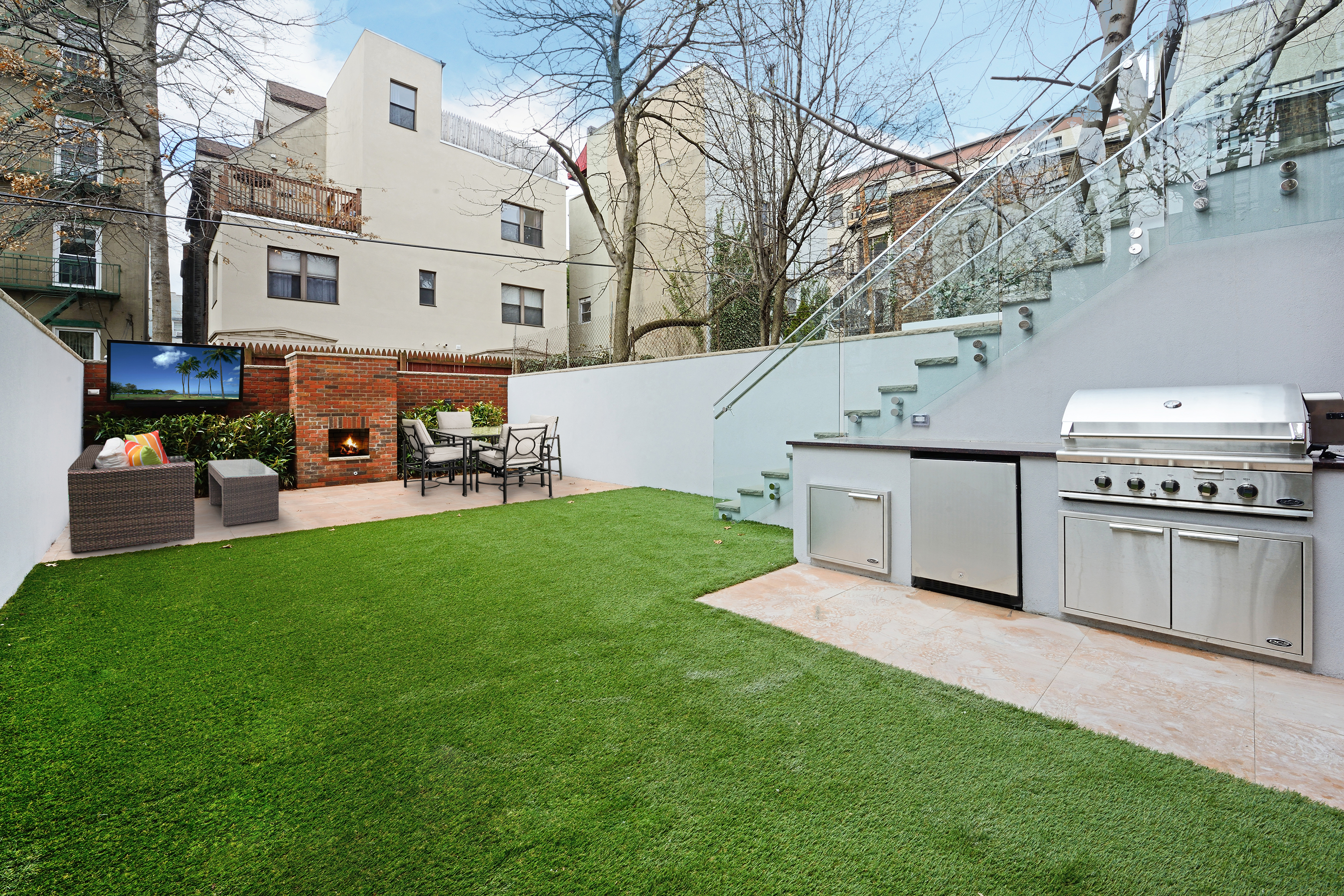 Red Bridge Homes Newly Built Penthouse Duplex with Roof Terrace