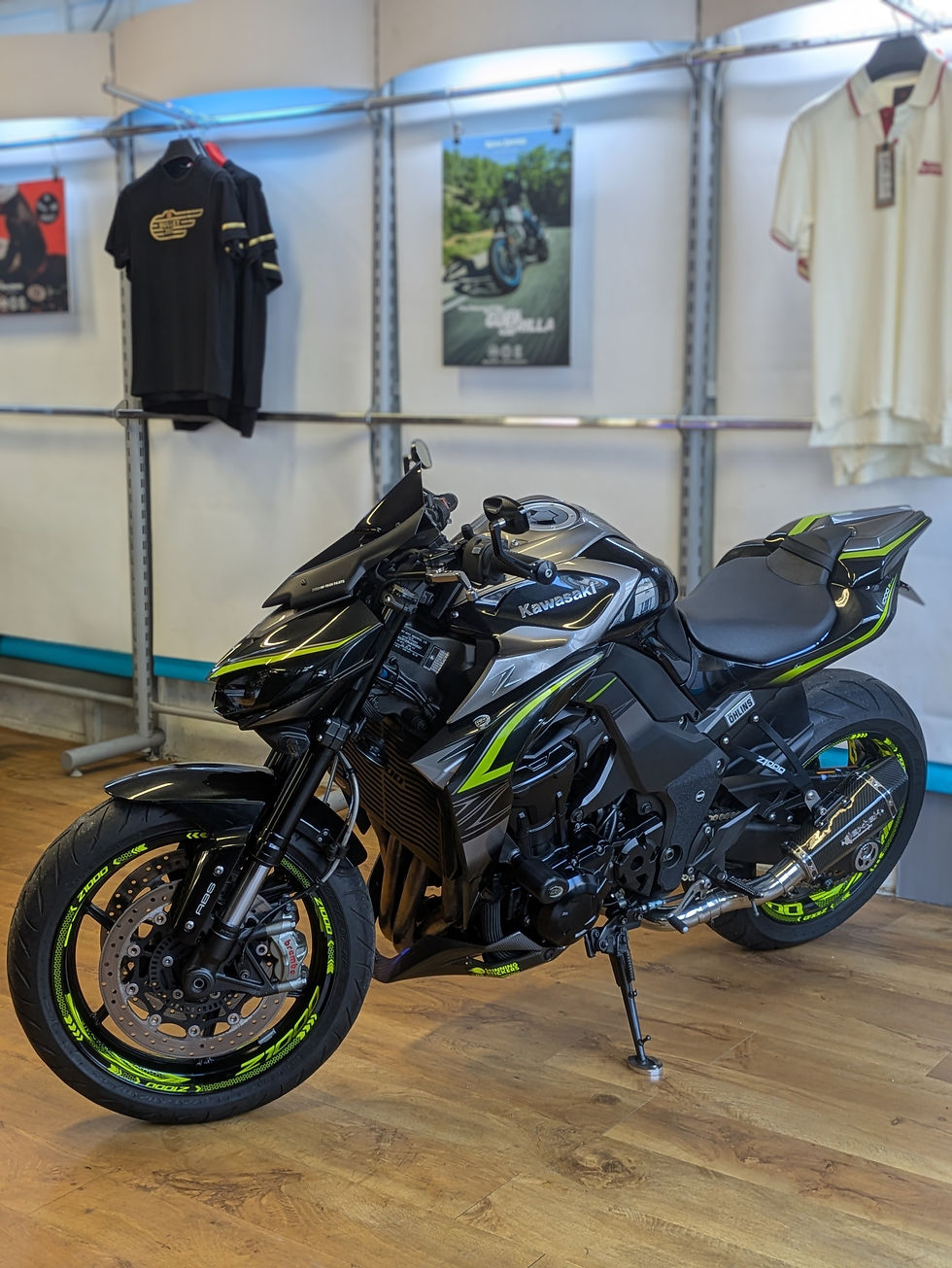 Thumbnail: 2017 Kawasaki Z1000R