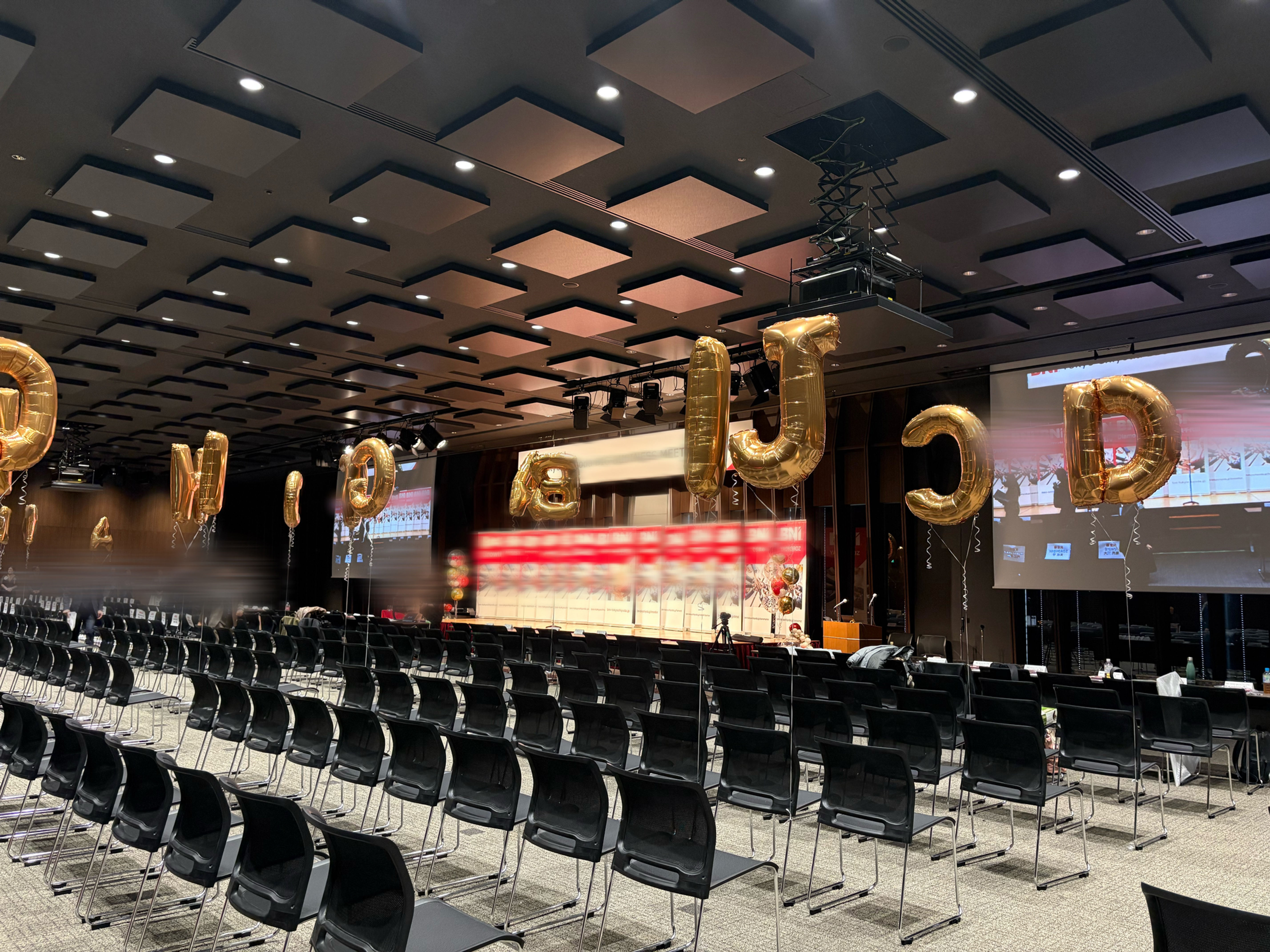 【法人向け】イベント　アルファベット　浮かぶバルーン