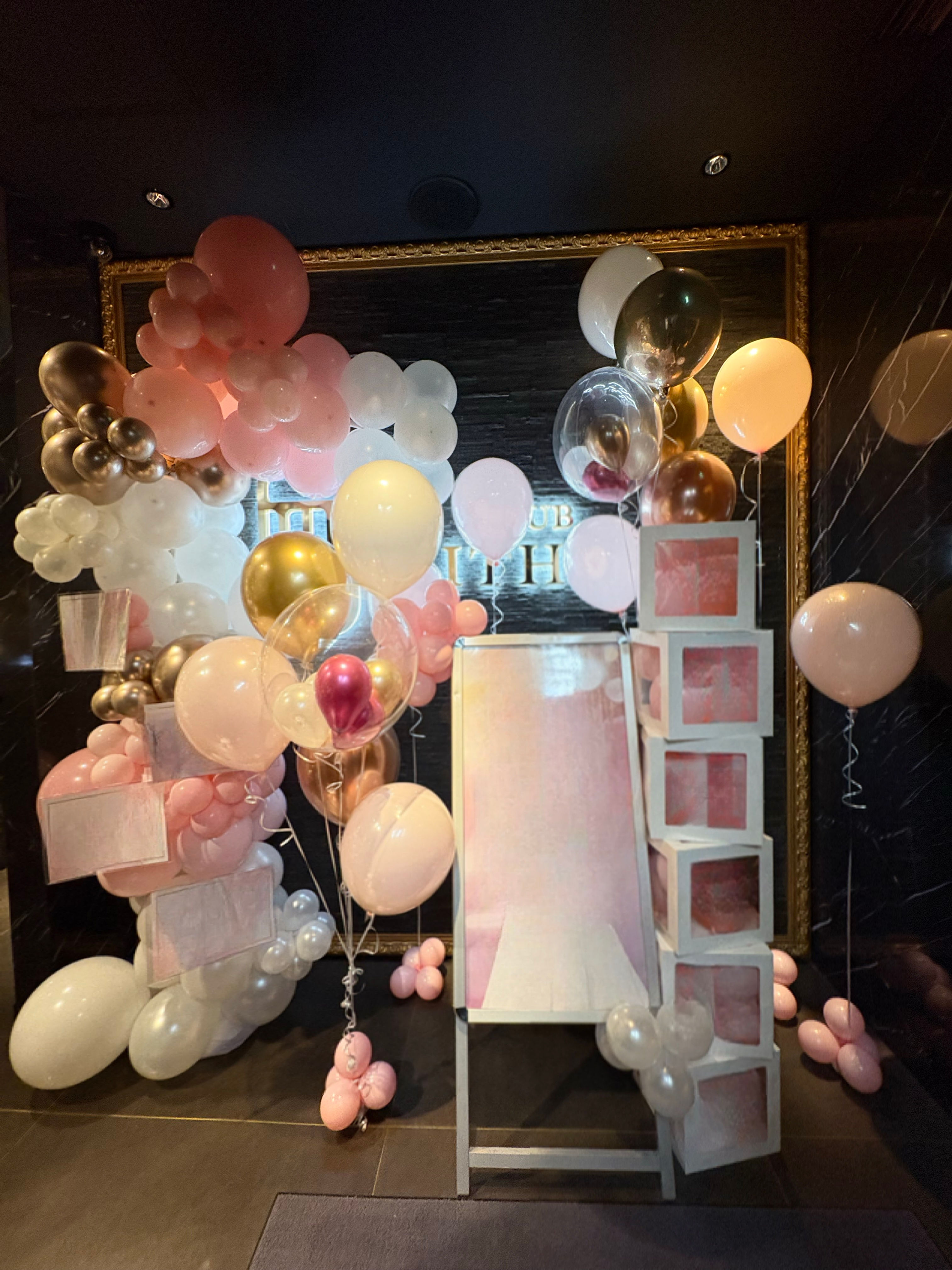 キャバクラ　装飾　誕生日