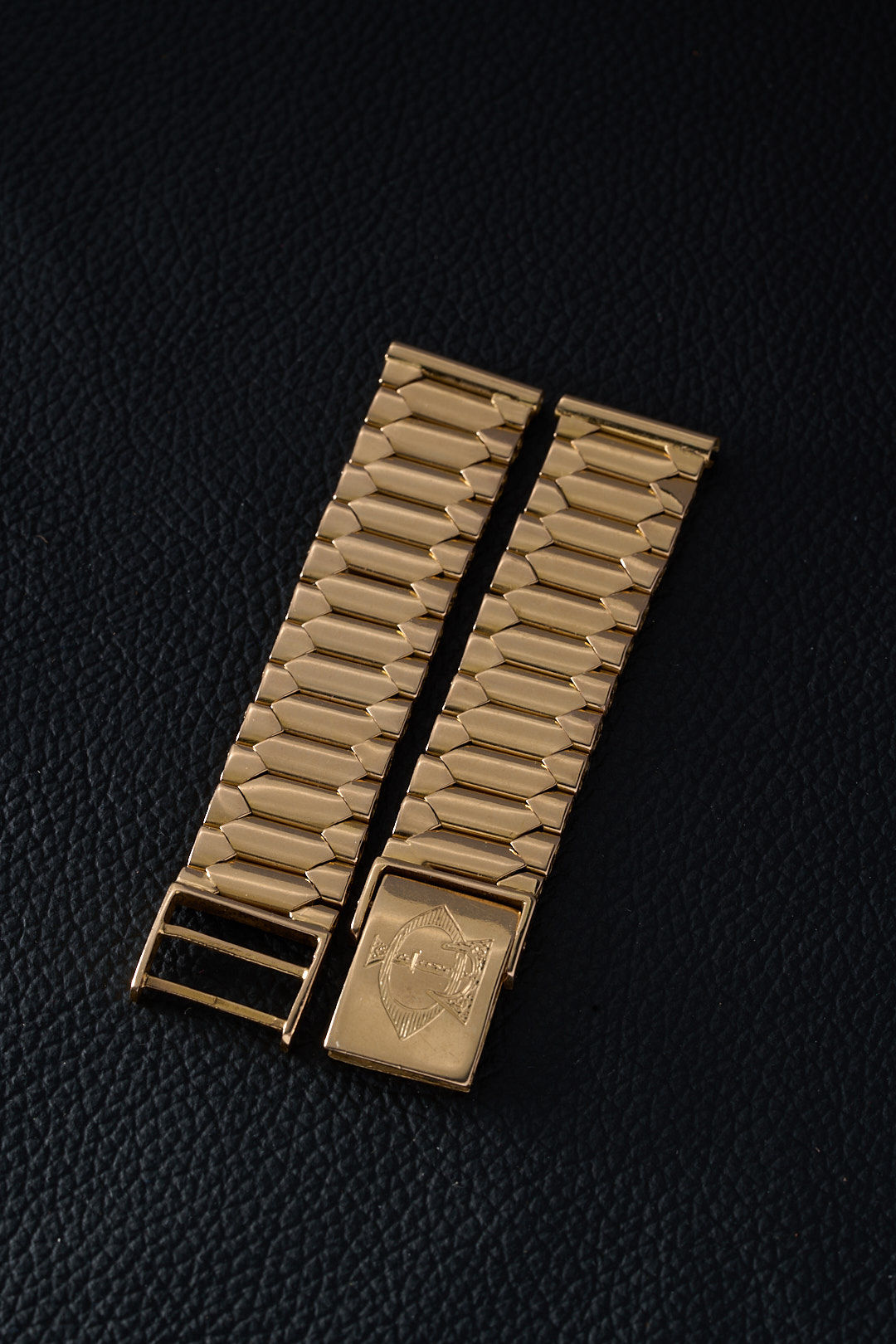 Vintage bracelet in 18k gold