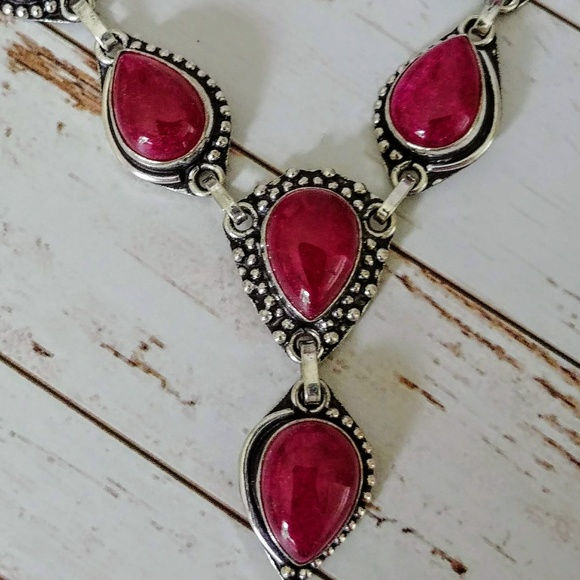 Thumbnail: Fuchsia Agate Necklace