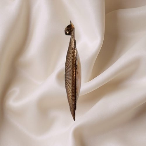 Thumbnail: Vintage marbled medallion pendant with gold-tone frame