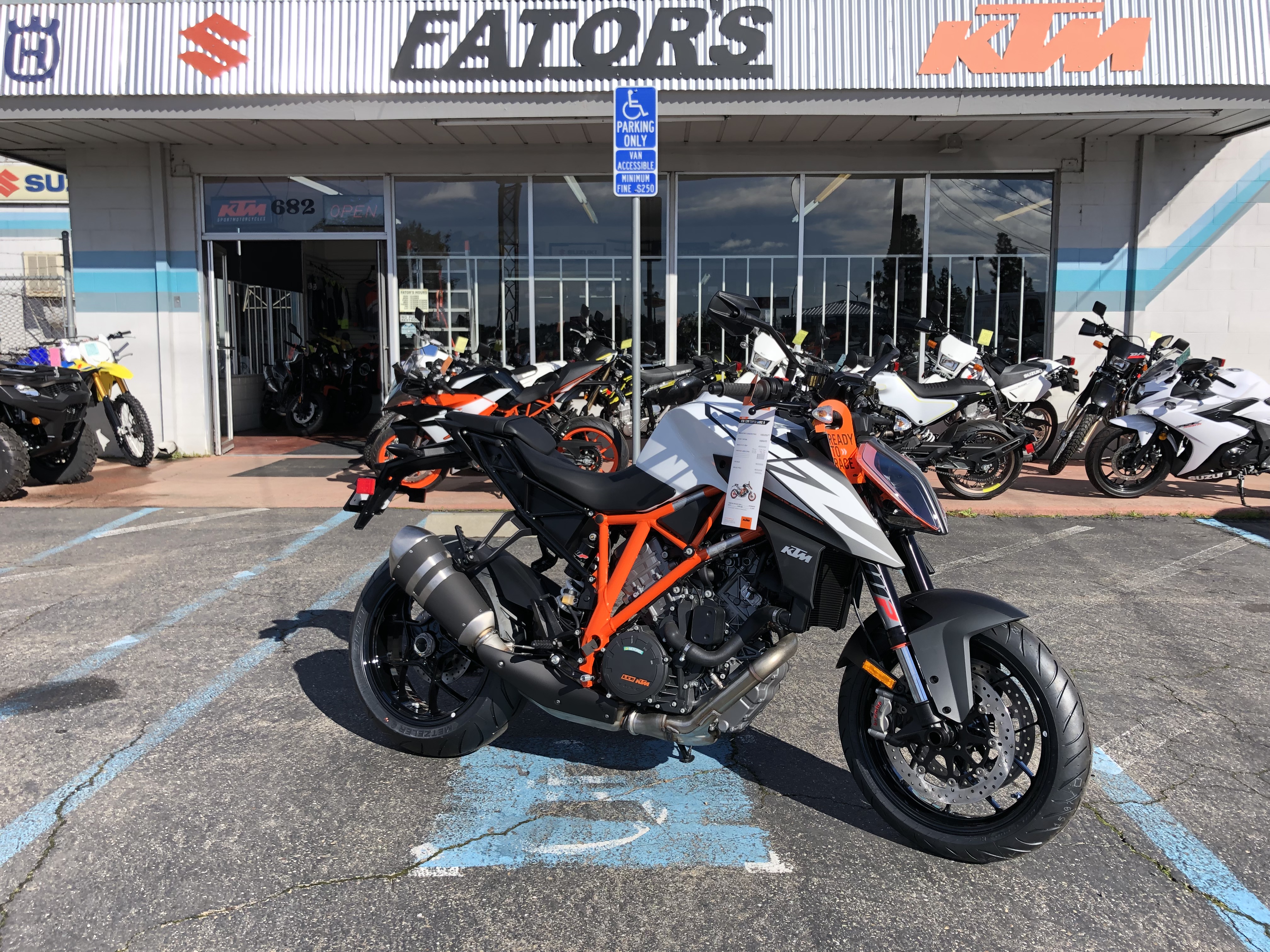 1290 SUPER Duke R 2019