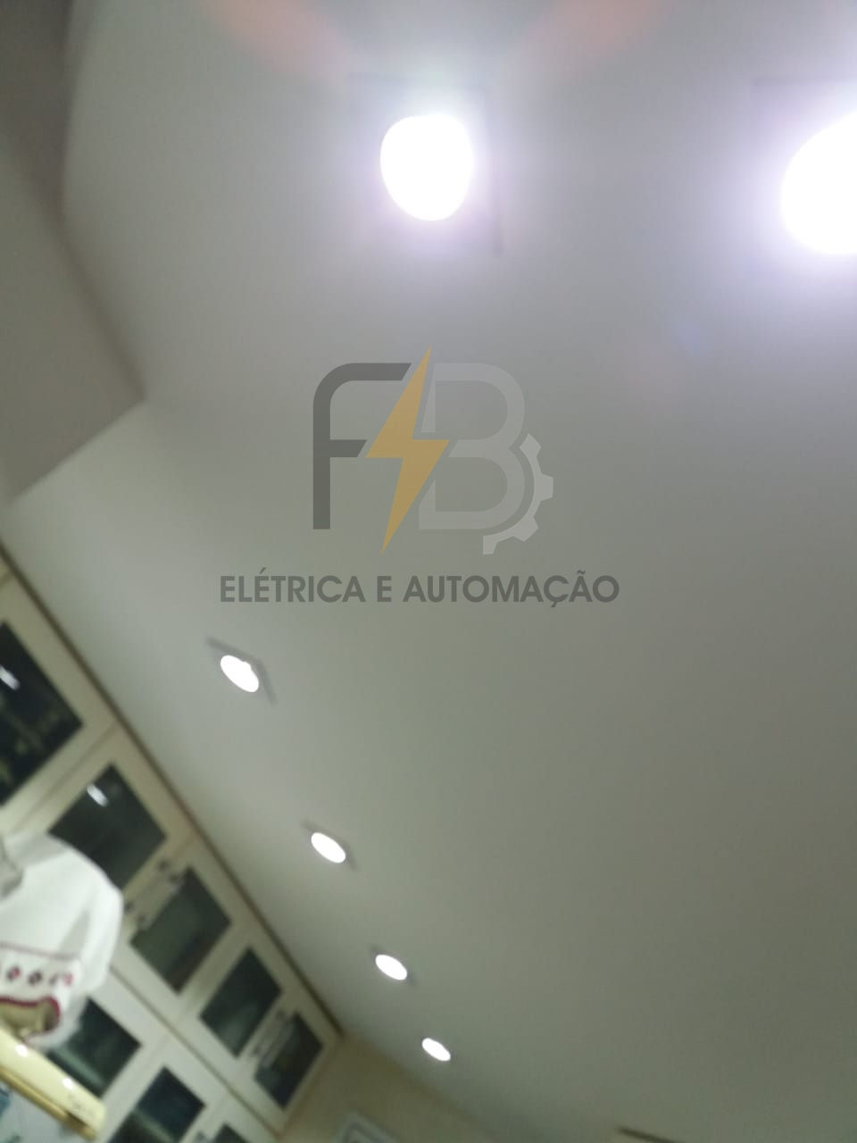 Manutenção de luminárias