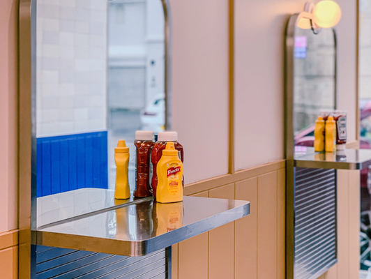 HOOMAN BY T HE SEA (THE PULSE)