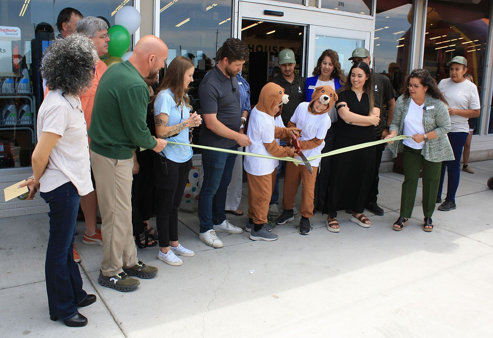 Auggie’s Market Grand Opening