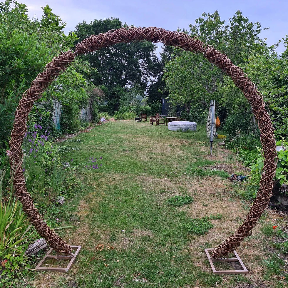 Freestanding Moongate - Open Frame