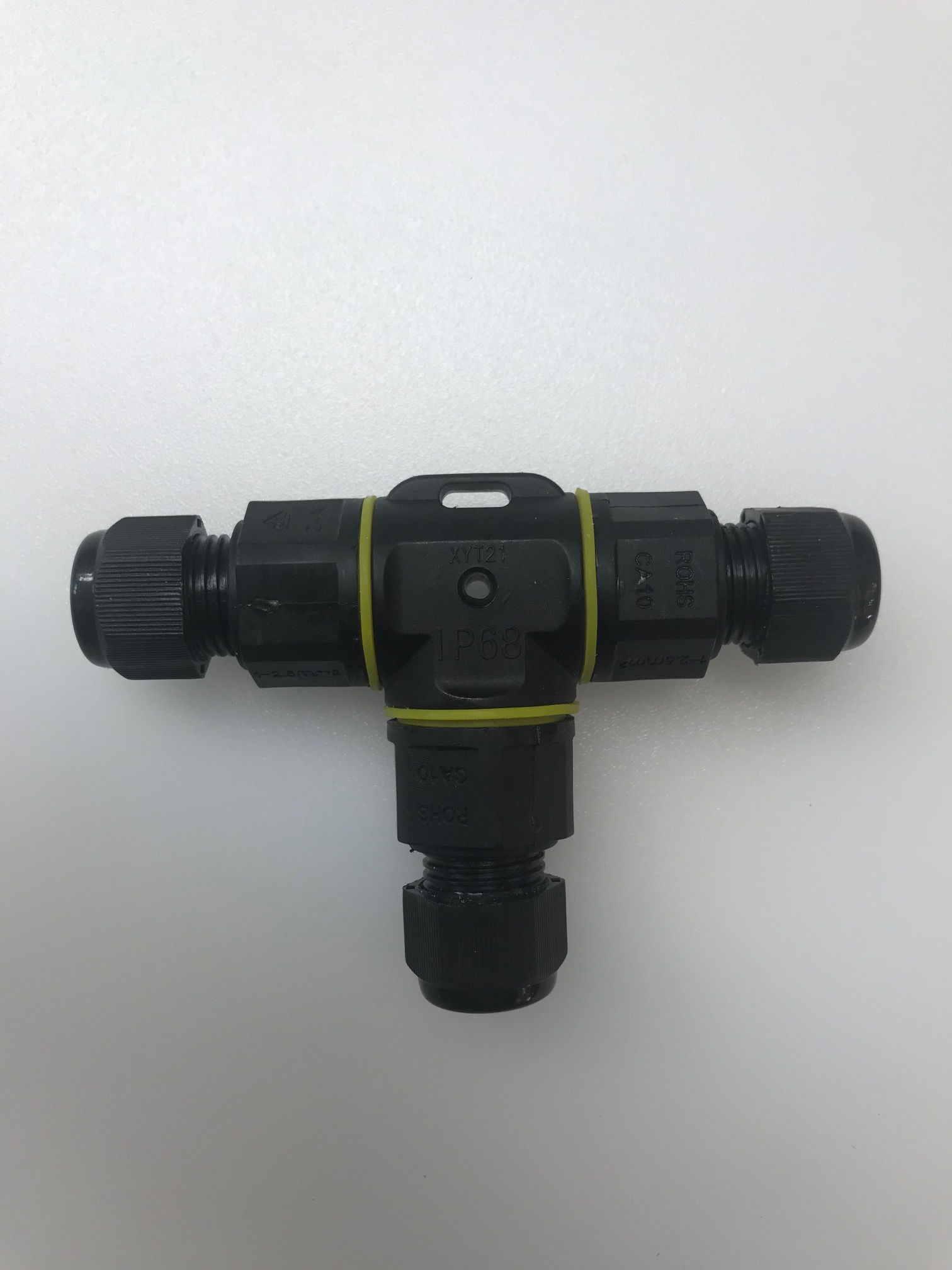 CONNETTORE A T IP68 PER CAVI A 3 FILI