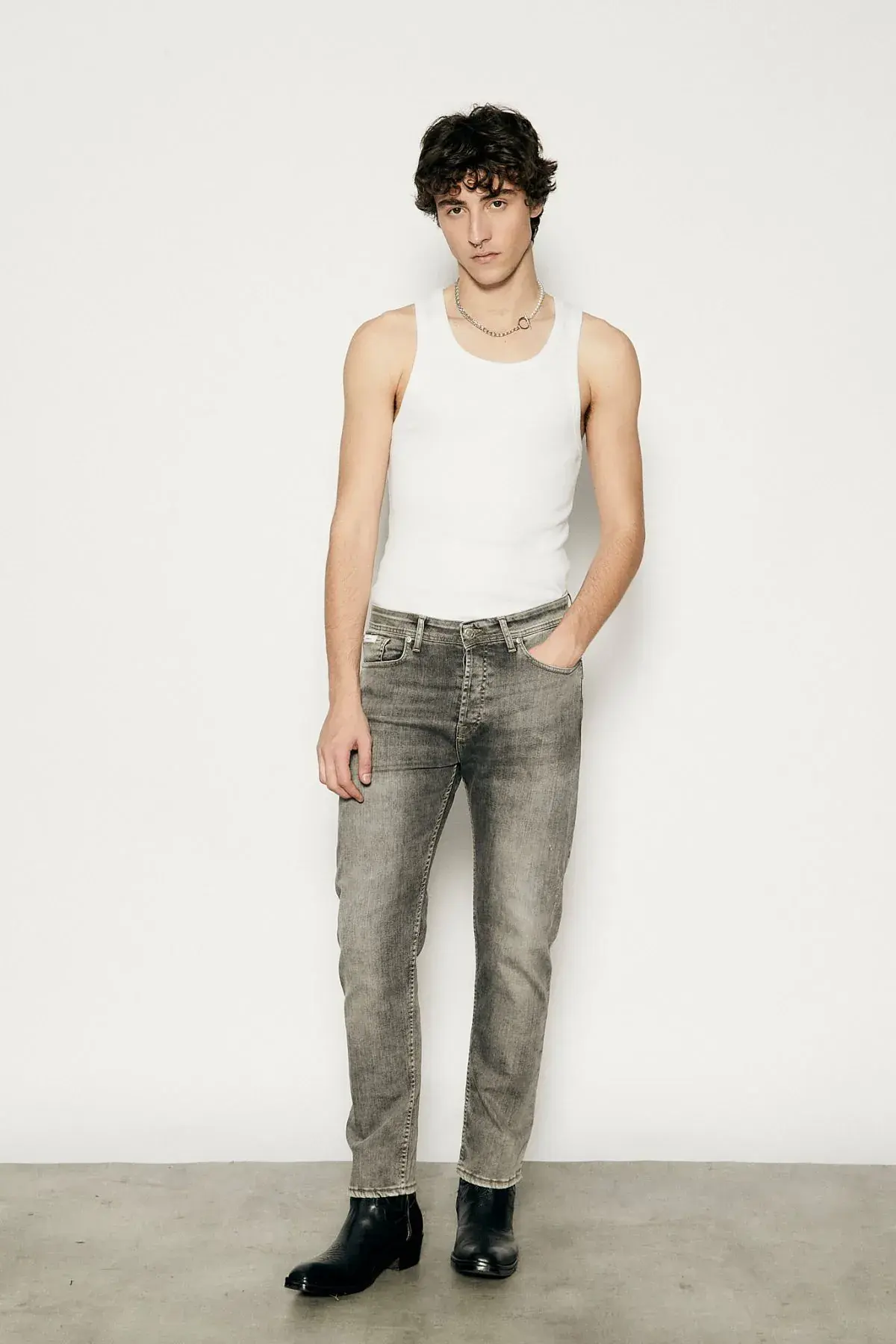 JEAN DEVON