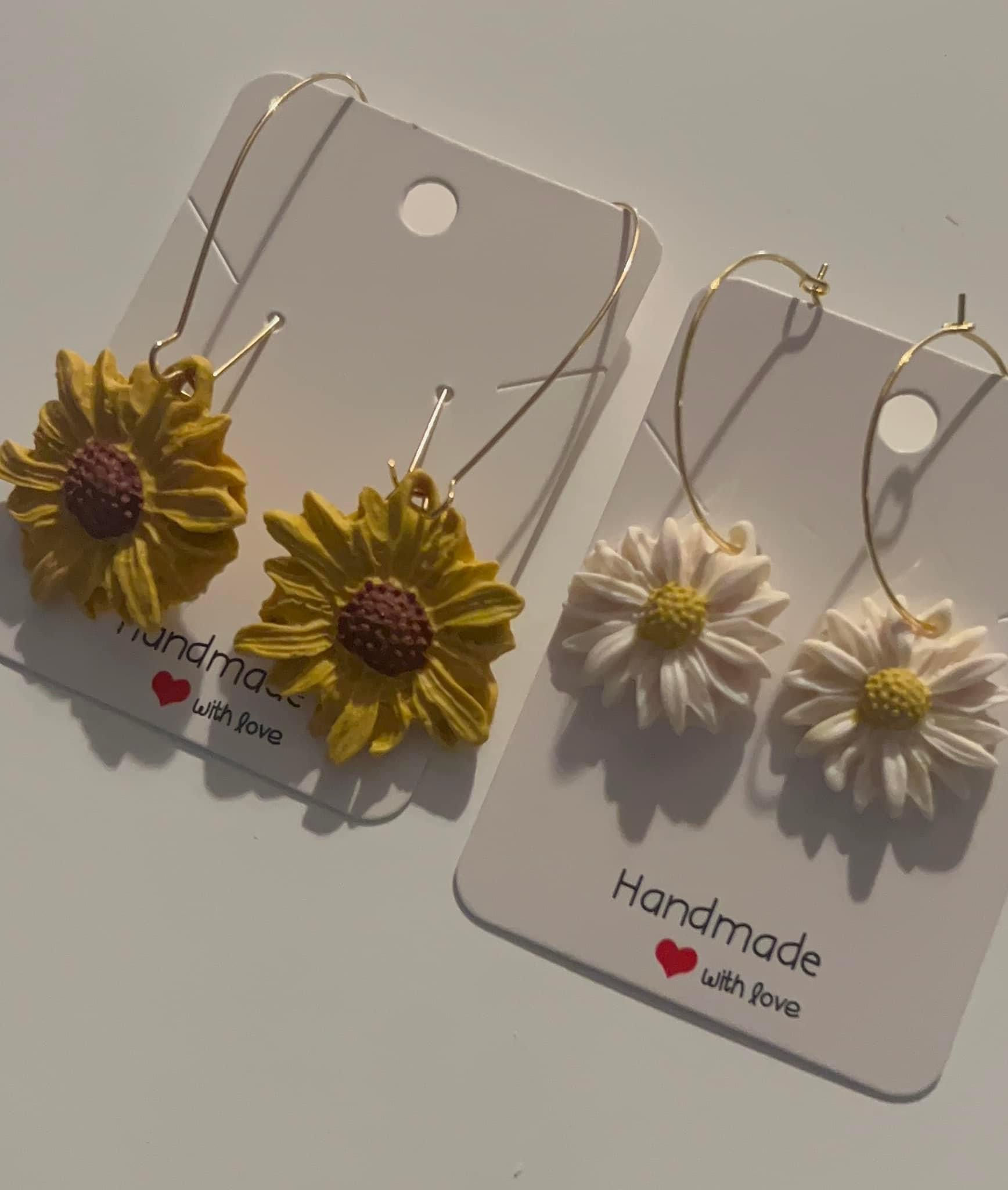 🌻 Handmade clay flower Earrings 🌼