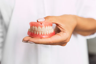 Front view of complete denture