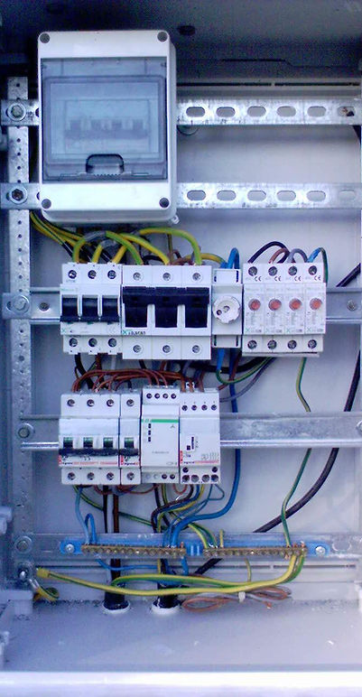 rozdzielnia elektryczna