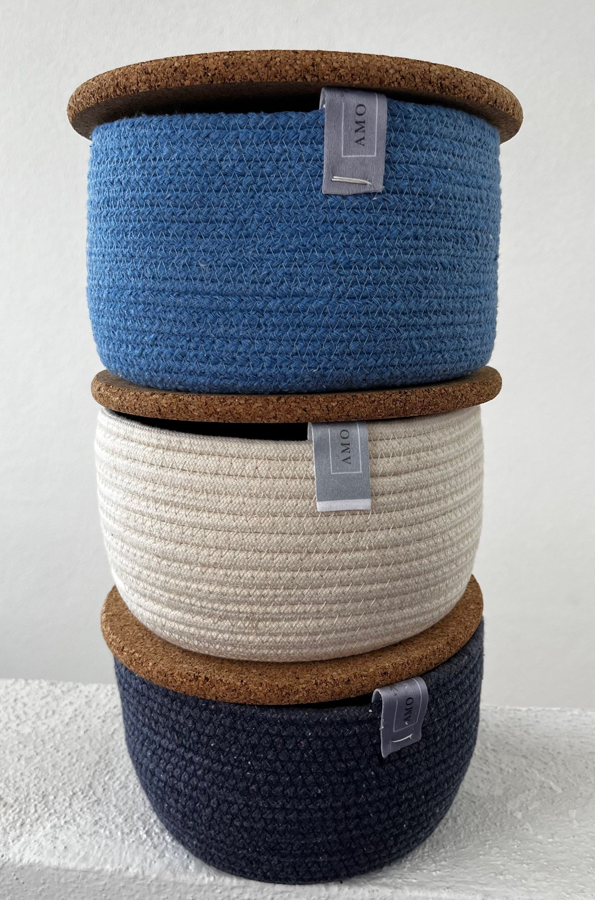 Cestas con tapa de corcho 