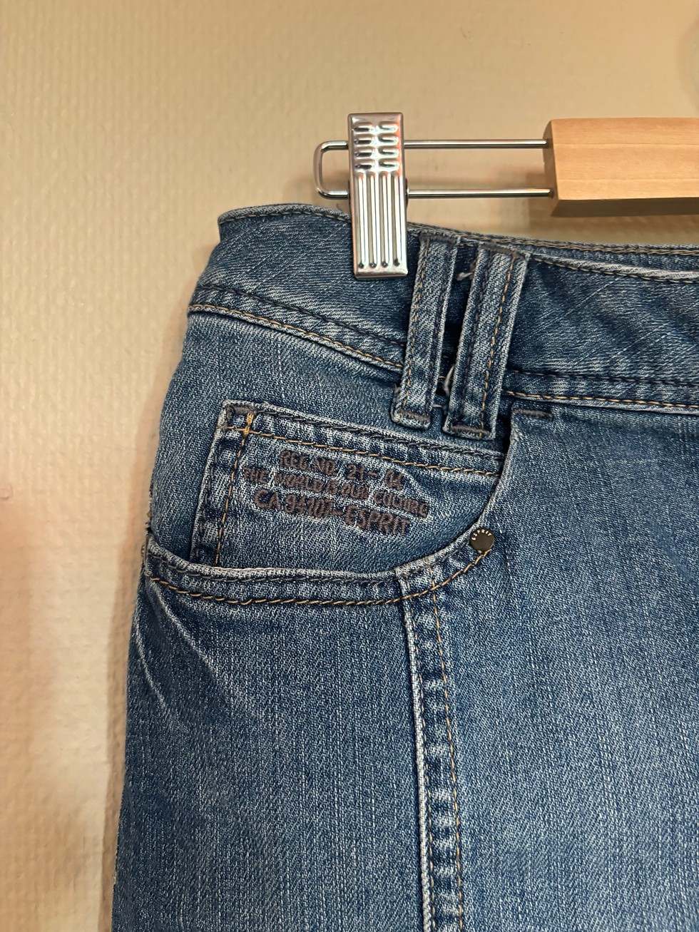Thumbnail: Low-Rise Denim Midi Skirt – M