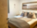Schlafzimmer 1 April 25