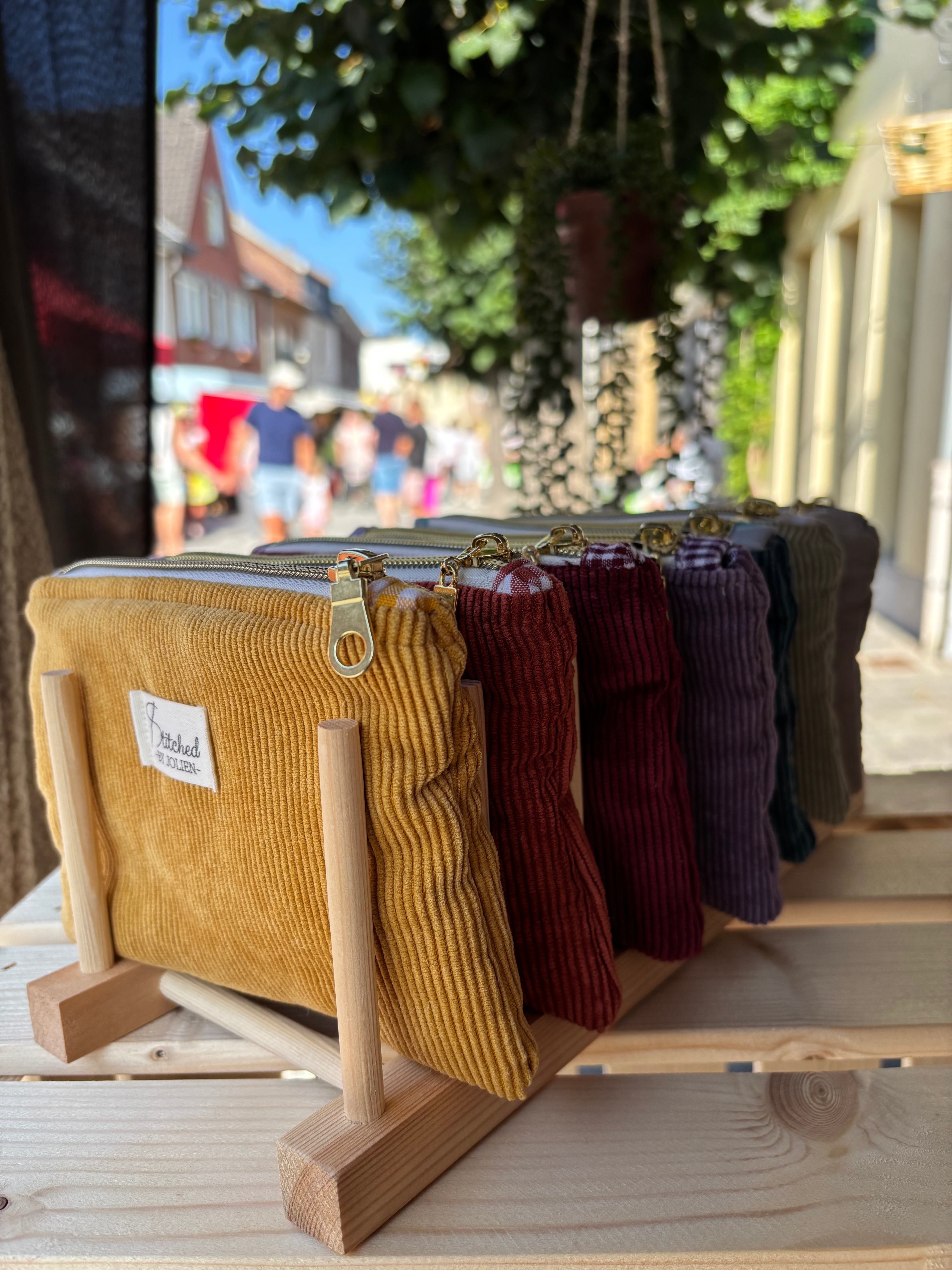 Plat tasje Dun Ribfluweel