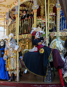locos sur le carrousel.jpg