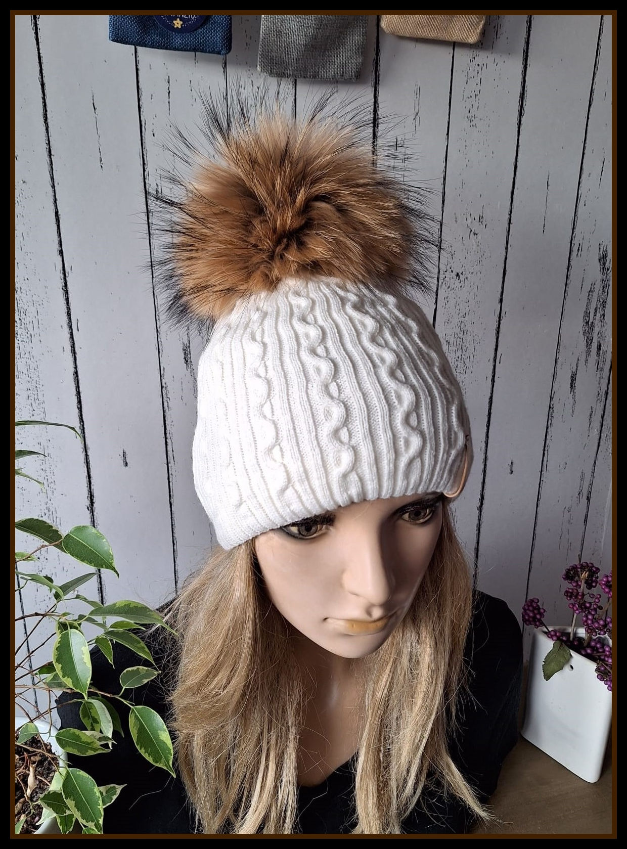 Bommelmütze - Echt XXL Fellbommel fine Raccoon