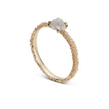 forlovelsesring frierring guldring fingerring diamantring guldring med rå diamant prinsessering guldsmed ToForm vestergade aarhus århus organisk unik speciel speciallavede smykker 14 karat