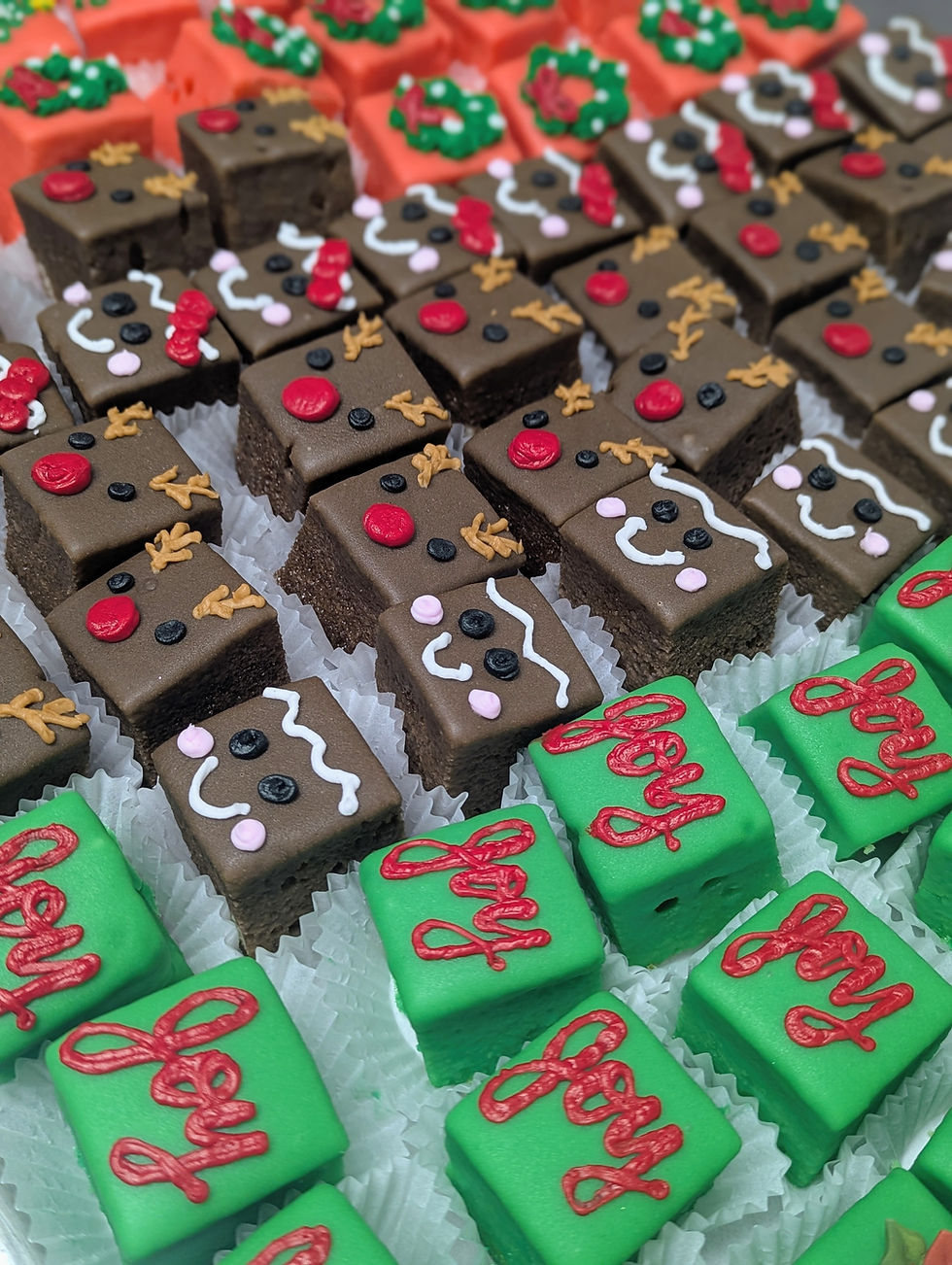 Thumbnail: Petit Fours