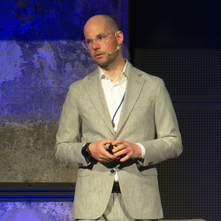 konverents webinar seminar hübriid virtuaal otseülekanne sündmuse salvestus kaamera still frame videoproduktsioon sündmuse korraldamine