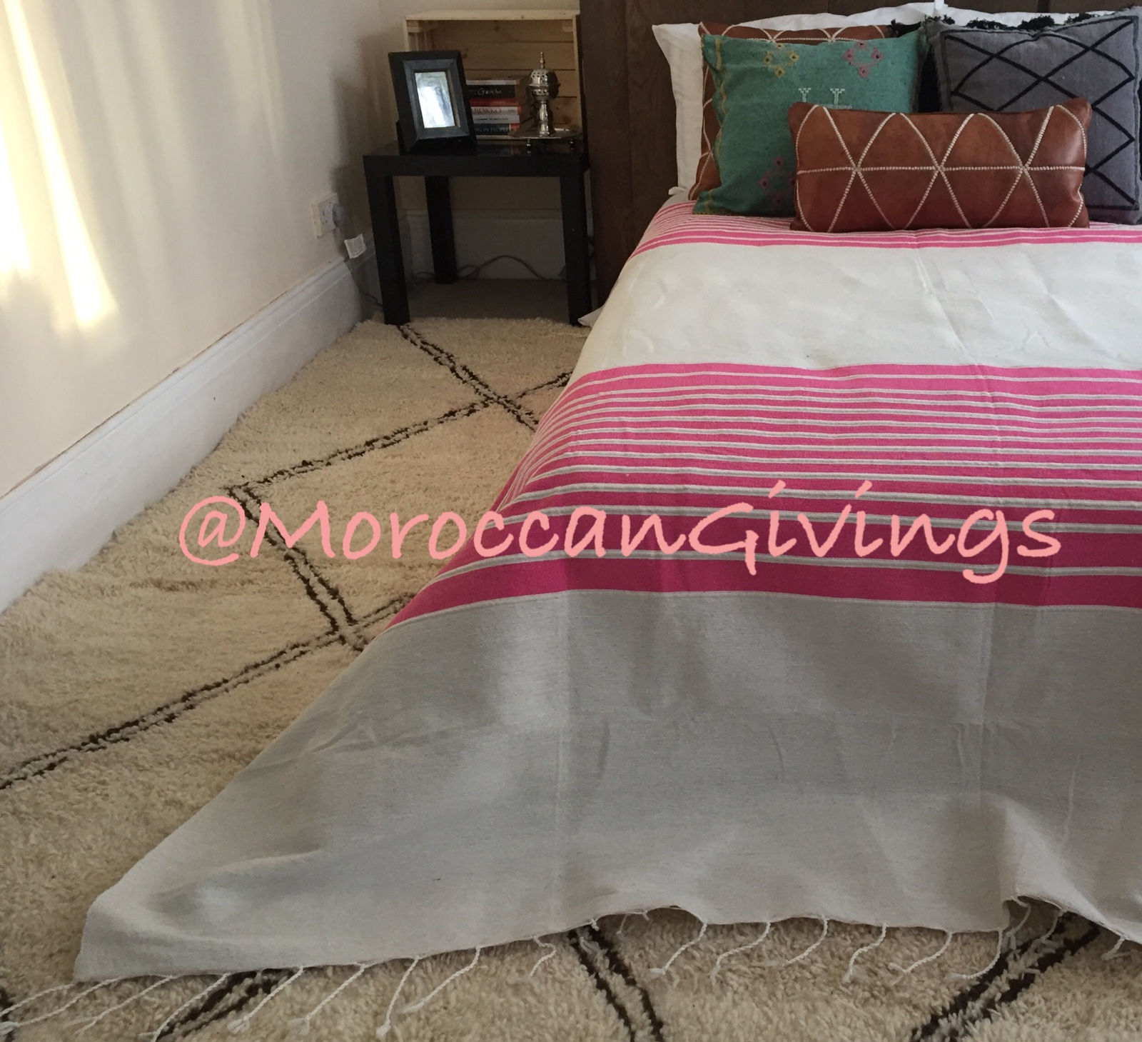 Handwoven Blanket, Manta White with Pink (PB071)