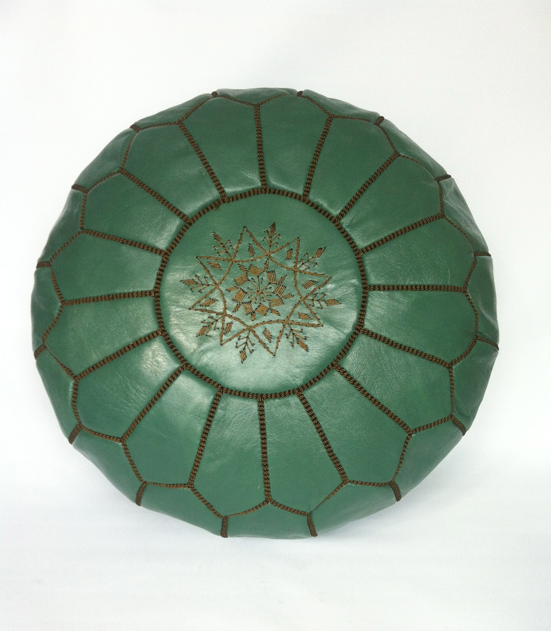 Leather Pouffe color Spanish Green (p416)