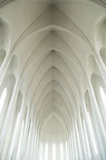 Les voûtes d'une cathédrale gothique
