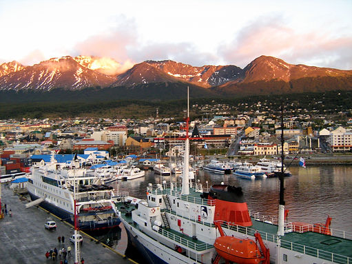 Ushuaia_port.JPG