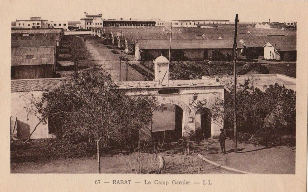 Vue du camp Garnier et des hôpitaux (source : Delcampe)