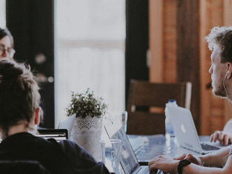 Oracle AI Agent Studio for Oracle Fusion -Build Intelligent Agents, Power Smarter Business.