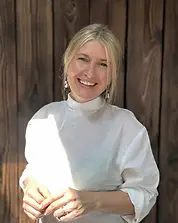 Kerrie Illsley About the Artist.webp