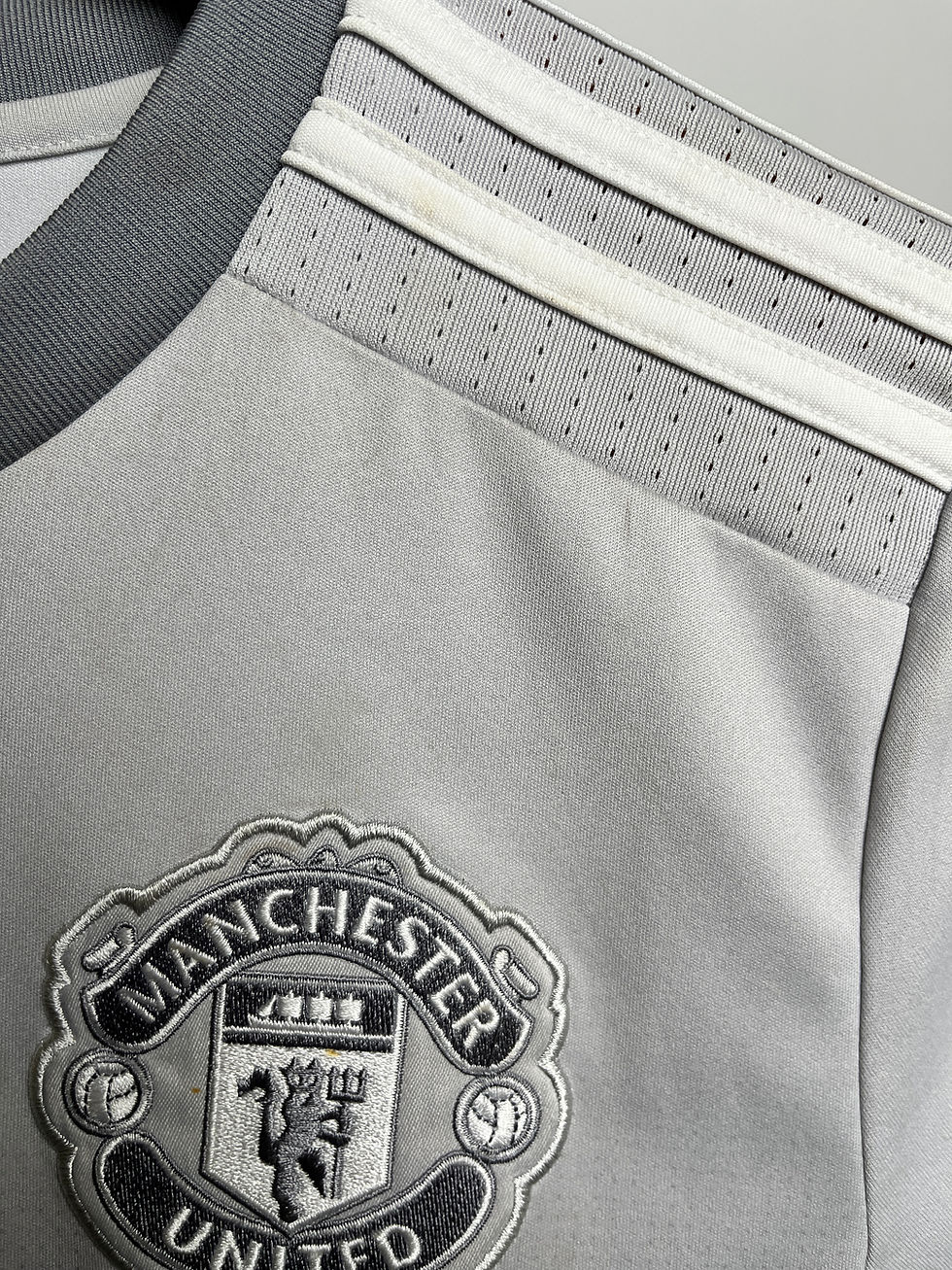 Thumbnail: adidas Manchester United 17/18 Third Youth Jersey - L - USED: Fair