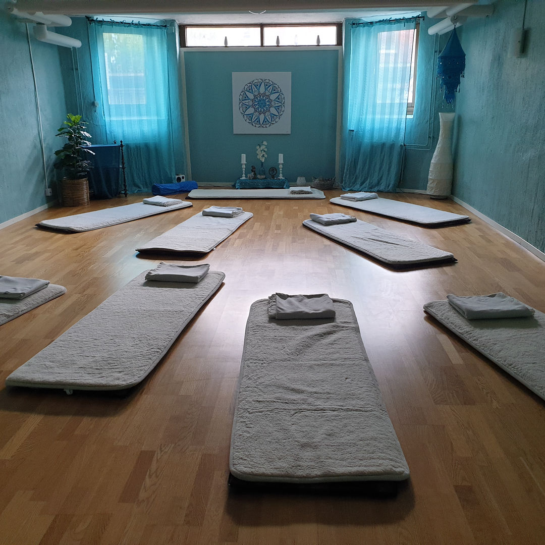 Benskör kvinna med smärta