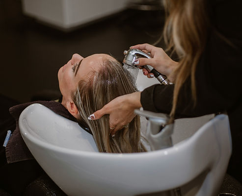 Clean and sustainable hair care products