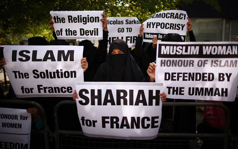 The West Confronted with Two Islams